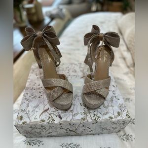 Antonio Meloni X Nicola Bathie platform bow heels